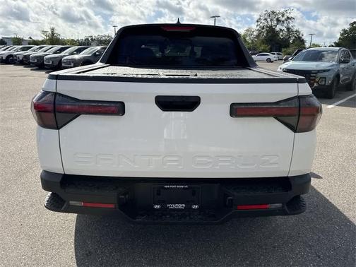 2025 Hyundai SANTA CRUZ SEL Activity