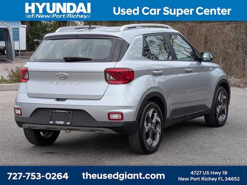 2023 Hyundai VENUE SEL