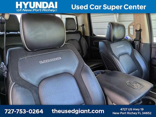 Granite Crystal Metallic Clearcoat 2020 RAM 1500 Laramie