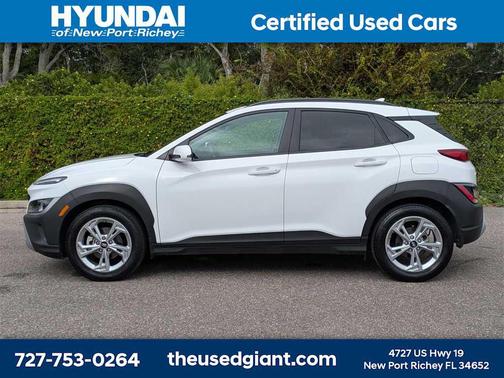 2022 Hyundai KONA SEL