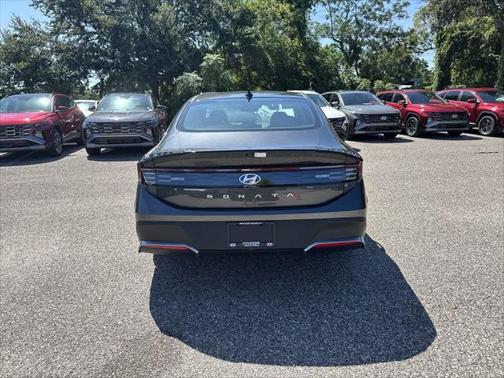 2025 Hyundai SONATA SE