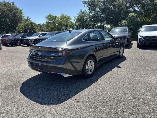 2025 Hyundai SONATA SE