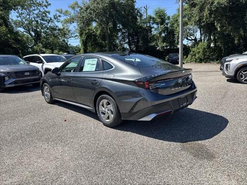 2025 Hyundai SONATA SE