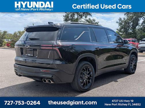 2024 Chevrolet Traverse LT