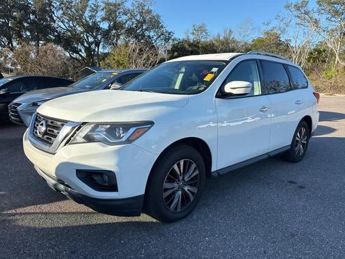 2018 Nissan Pathfinder SV