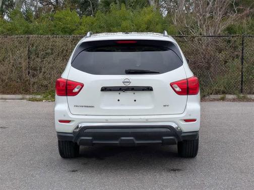 2018 Nissan Pathfinder SV