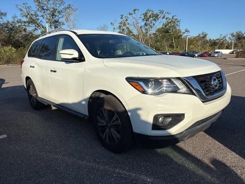 2018 Nissan Pathfinder SV