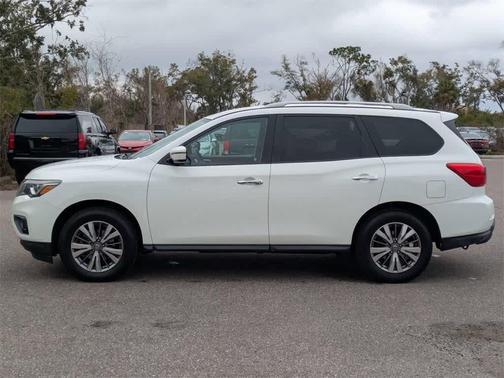 2018 Nissan Pathfinder SV