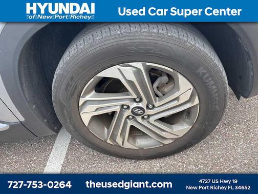 Shimmering Silver 2021 Hyundai SANTA FE SEL 2.4