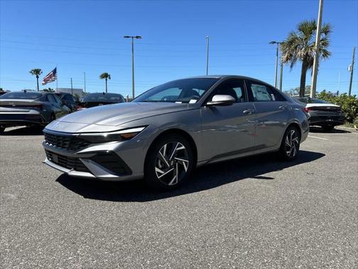2025 Hyundai ELANTRA Limited