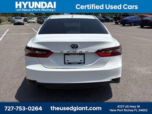 2022 Toyota Camry LE