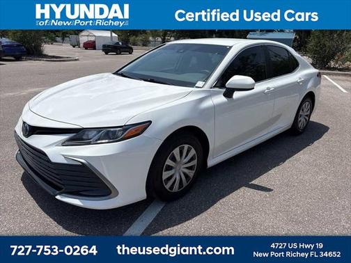 2022 Toyota Camry LE