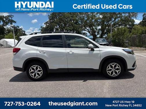2023 Subaru Forester Premium