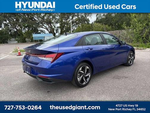 2023 Hyundai ELANTRA SEL