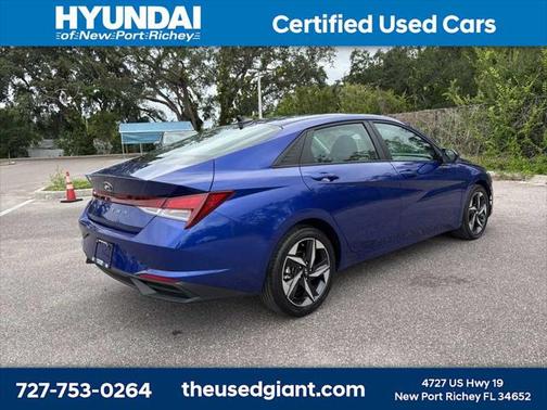 2023 Hyundai ELANTRA SEL