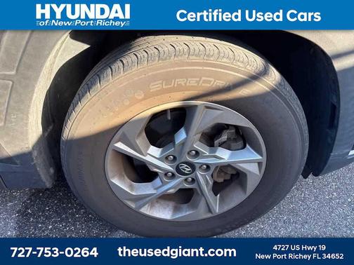 2022 Hyundai TUCSON SE