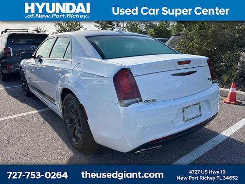 Bright White Clearcoat 2020 Chrysler 300 S