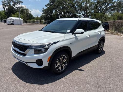 2022 Kia Seltos EX