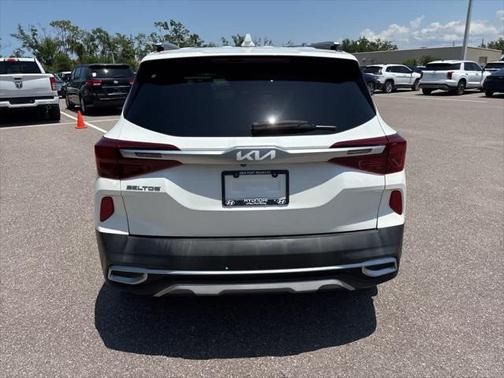 2022 Kia Seltos EX