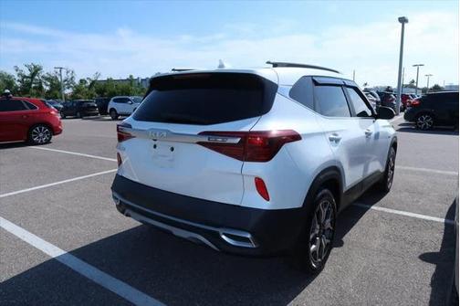 2022 Kia Seltos EX