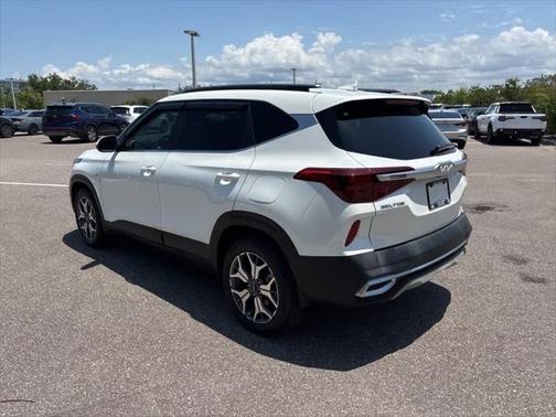 2022 Kia Seltos EX