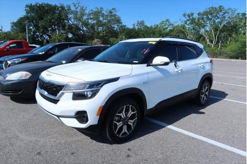2022 Kia Seltos EX