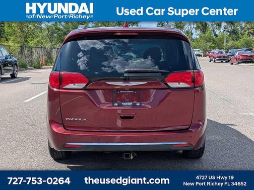 Velvet Red Pearlcoat 2018 Chrysler Pacifica Touring-L Plus