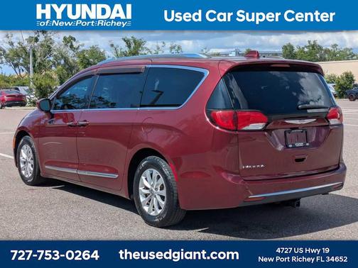 Velvet Red Pearlcoat 2018 Chrysler Pacifica Touring-L Plus