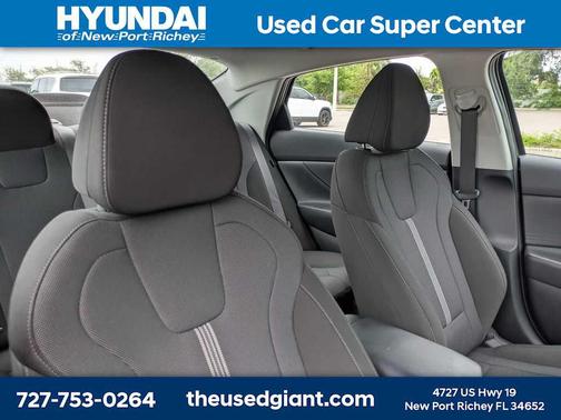 Amazon Gray 2025 Hyundai ELANTRA SE
