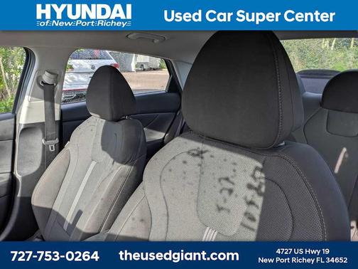 Amazon Gray 2025 Hyundai ELANTRA SE