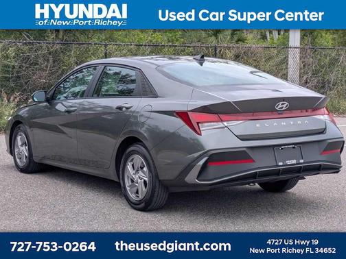 Amazon Gray 2025 Hyundai ELANTRA SE