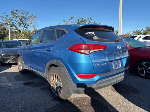2017 Hyundai TUCSON SE