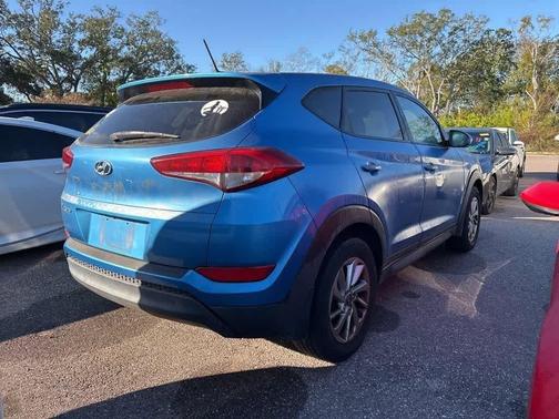 2017 Hyundai TUCSON SE