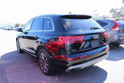 2019 Audi Q7 45 Premium Plus