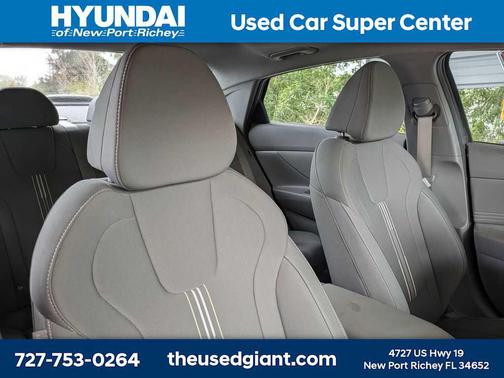 2025 Hyundai ELANTRA SEL