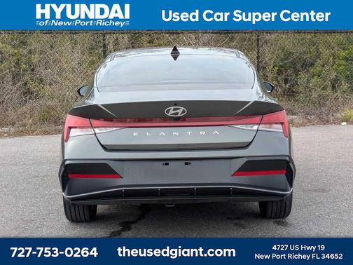 2025 Hyundai ELANTRA SEL