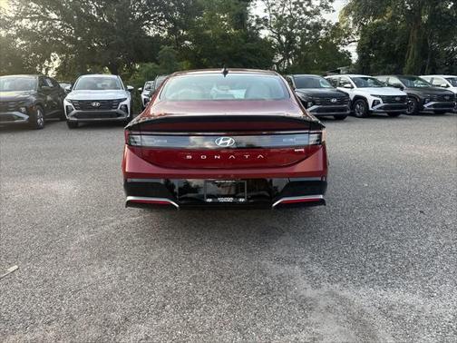 2025 Hyundai SONATA Hybrid SE