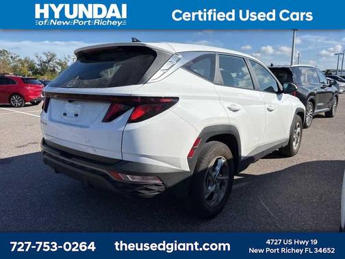 2024 Hyundai TUCSON SE