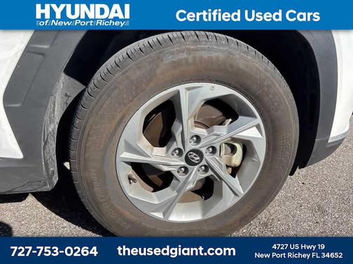 2024 Hyundai TUCSON SE