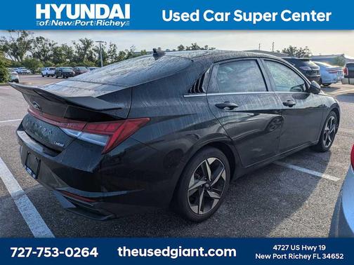 Phantom Black 2023 Hyundai ELANTRA Limited