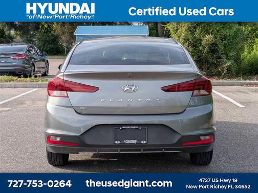 2019 Hyundai ELANTRA SE