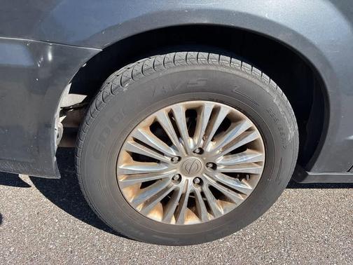 2011 Chrysler Town & Country Limited