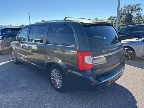 2011 Chrysler Town & Country Limited