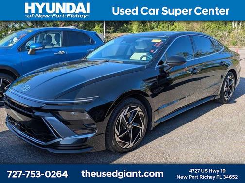 Onyx Black 2024 Hyundai SONATA SEL