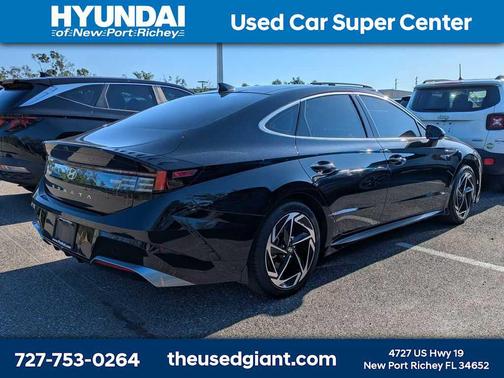 Onyx Black 2024 Hyundai SONATA SEL