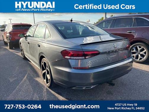 2022 Volkswagen Passat 2.0T R-Line