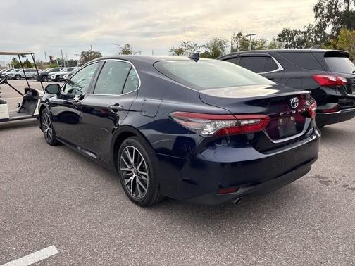 2021 Toyota Camry Hybrid XLE