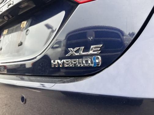 2021 Toyota Camry Hybrid XLE