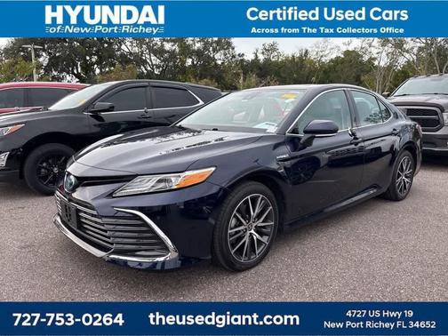 2021 Toyota Camry Hybrid XLE