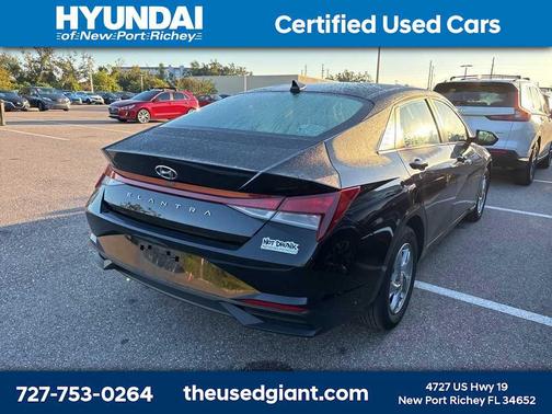 2023 Hyundai ELANTRA SE